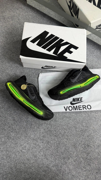 Tênis Nike Vomero Premium