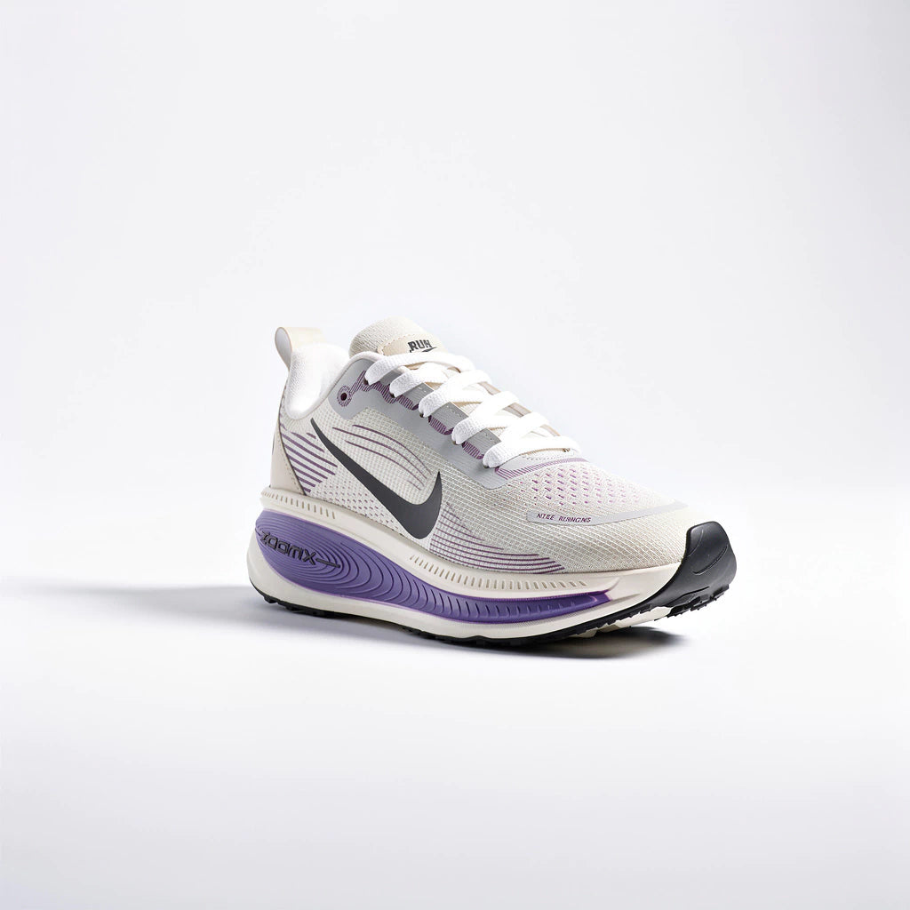 Tênis Nike Vomero 18