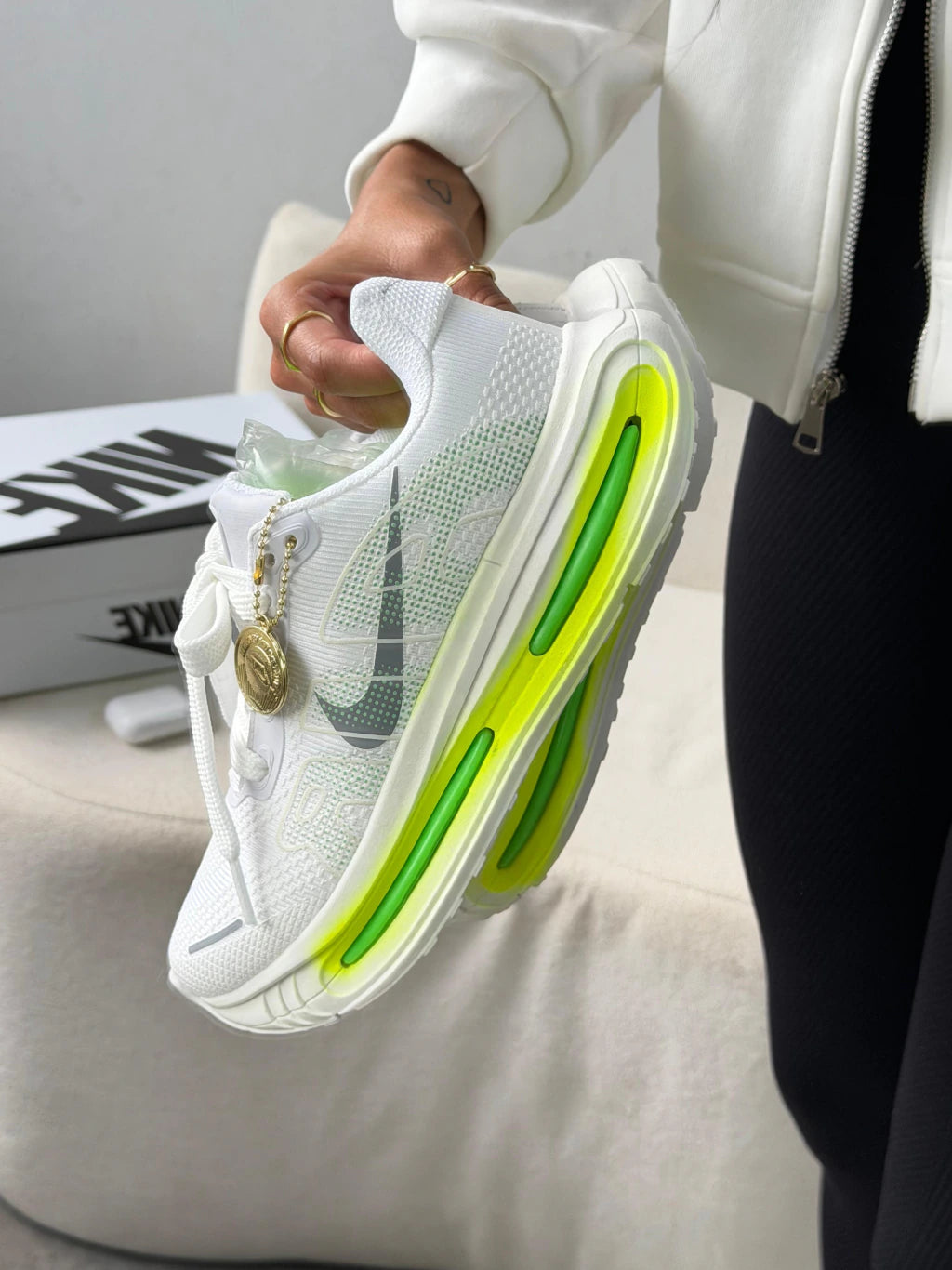 Tênis Nike Vomero Premium