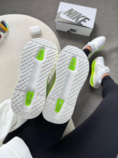 Tênis Nike Vomero Premium