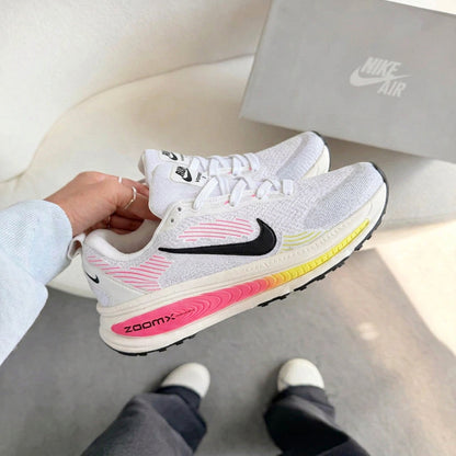 Tênis Nike Vomero 18