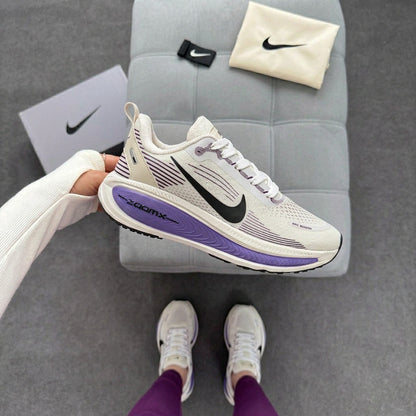 Tênis Nike Vomero 18