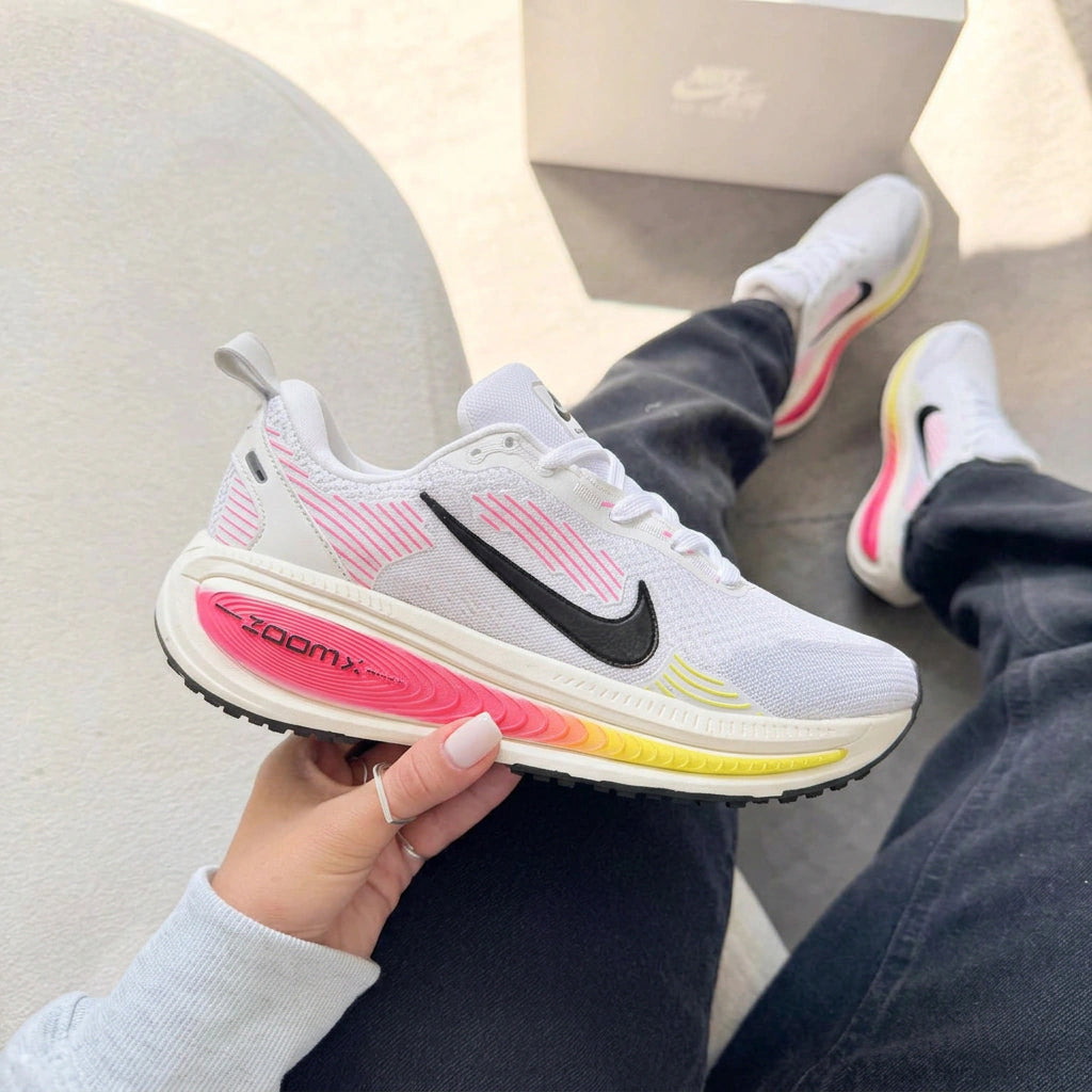 Tênis Nike Vomero 18