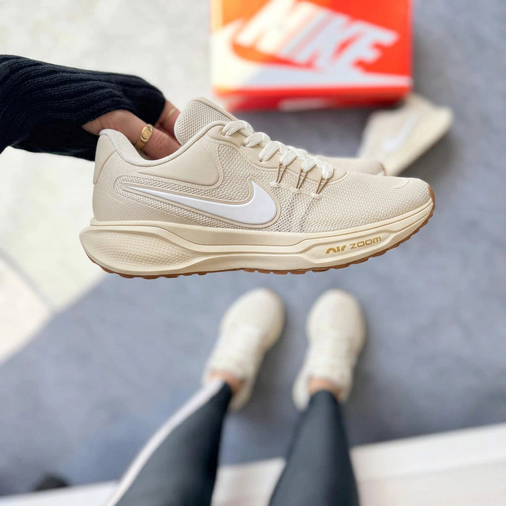 Tênis Nike Zoom Revolution Feminino